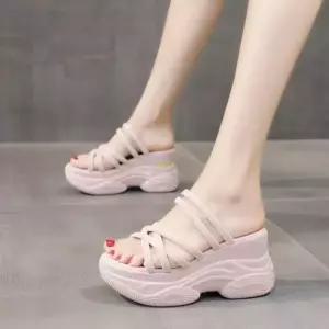  통굽 슬리퍼 키높이 굽있는 여름 푹신한 쿠션 웨지 10cm 샌들