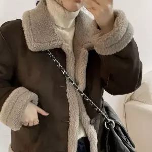 [하프클럽/휴드]멜린트 뽀글이 이너 무스탕 자켓