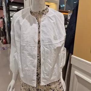 [BCBG]여름25 라운드넥 점퍼 B5B3G191