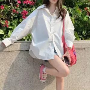 루즈핏 데일리 박시 화이트 셔츠 남방 여친룩 코디