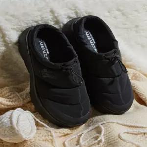 아키클래식 akiiiclassic 밴프 리커버리 패딩 뮬 트리플블랙