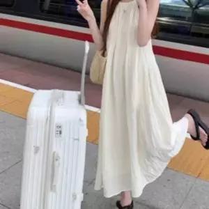 여성용 홀터넥 슬리브리스 롱 원피스 여름 데이트 스타일