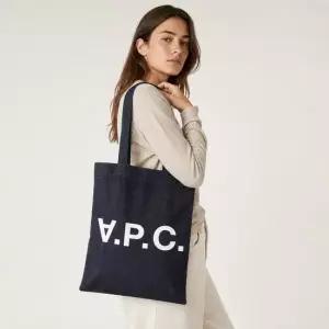 A.P.C 아페쎄 COHIZ M61445 IAI INDIGO LAURE 로르 데님 토트 에코백
