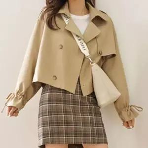 [하프클럽] 기본 단색 짧은 바바리 여성 숏 크랍 트렌치 589989Moony