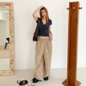 여자 간절기 데일리 스트라이프 브이넥 크롭 반팔 티셔츠