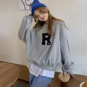 뽀글이 영문 자수 루즈핏 여자 맨투맨 캐주얼티셔츠 맨투맨 자수맨투맨 가을코디