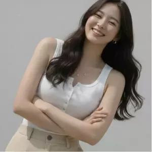 슬림핏 치마코디 212 나시 화이트 골지 슬랙스룩 체육복코디 데님코디 Y2K스타일 GRID 데일리룩 라운드넥