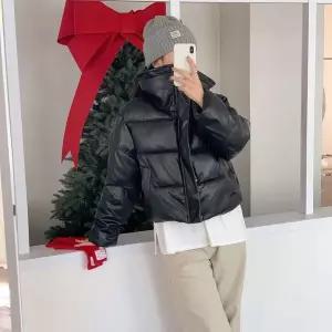 [하프클럽/]여성 가죽 숏패딩 시어링 안감 스트링 겨울 점퍼