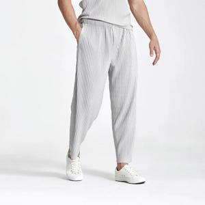여름 캐주얼 바지 남성 패션 블랙 그레이 스트레이트 바지 남성 streetwear 한국어 느슨한 주름 바지 망 아이스 실크 바지 S-2XL