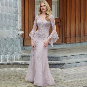 우아한 플레어 슬리브 신부 어머니 원피스 아플리케 레이스 인어 바닥 길이 맞춤형 얇은 명주 그물 지퍼 가운, 파티용