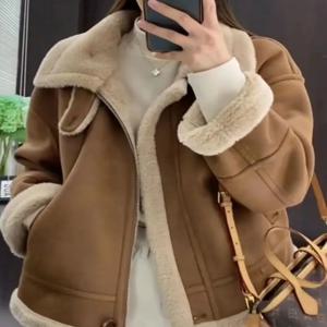 양털 자켓 여성용 가을 겨울 두꺼운 가죽 모피 일체형 짧은 플러시 코튼 탑 여성용 통근 스타일 폴로 칼라 지퍼