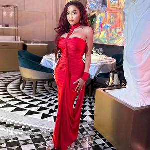 섹시한 홀터넥 레드 맥시 드레스 여성 우아한 새틴 바디콘 이브닝 파티 가운 프롬 웨딩 게스트 클럽웨어 칵테일 정장