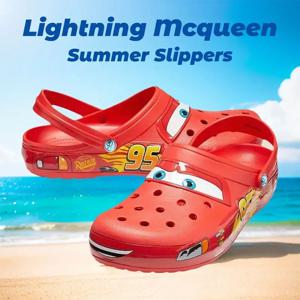 Lightning Mcqueen 성인 여름 슬리퍼 자동차 신발 야외 샌들 입상 애니메이션 트레일러 캐릭터 동굴 신발 샌들 Eva 신발