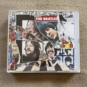 비틀즈 앤솔로지 볼륨 3 CD 클래식 록 앨범 희귀 녹음품 시대를 초월한 히트곡 록 팬들을 위한 역사적인 음악 컬렉션