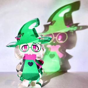 게임 DELTARUNE Ralsei 코스프레 스탠드 플레이트 아크릴 피규어 데스크탑 모델 자동차 책상 장식품 액세서리 선물 귀여운 소품