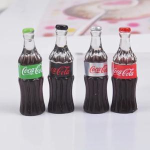 4pcs 32mm 미니 현실적인 콜라 음료 모델 주방/DIY 하우스/미니어처 장식 1/16 1/12 인형 집 액세서리 장난감