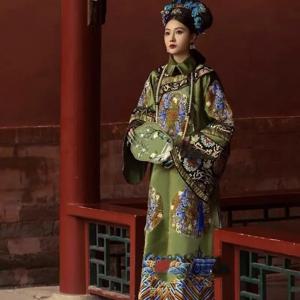 청나라 황제의 정복 의상, 왕비의 궁궐, 손녀의 프린트 사진 앨범, 전통 깃발, 예복, 고대 패션, 한복