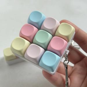 편안한 4/9 키 손가락 키보드 키 캡 키 버튼 감압 장난감 스트레스 릴리프 가제트 핀치 장난감 성인