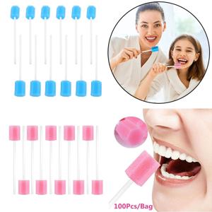 100pcs 구강 의료 사용을위한 입 면봉 거품 가래 스폰지 스틱 청소 구강 관리 일회용 구강 관리 스폰지 면봉 치아