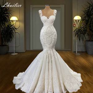 Lhuilier 맞춤형 스쿠프 넥 인어 웨딩 드레스, 민소매 진주 구슬 레이스 아플리케, 코트 트레인 신부 원피스