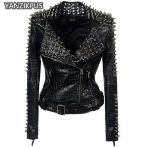 2025 Steampunk Rock 리벳 여성용 가죽 자켓 슬림 짧은 streetwear 고딕 자수 PU 가죽 기관차 코트 Femme