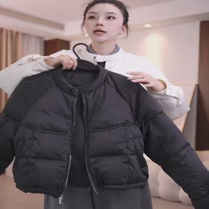 2026년 초인기 유럽 스타일 숏 야구 점퍼 여성 겨울 신상 유니크 스몰 사이즈 시선을 사로잡는 푸퍼 코트