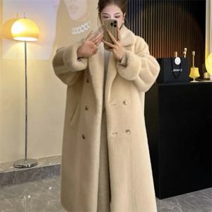 여성 겨울 모피 모피 원피스 코트 2024 새로운 긴 두꺼운 모피 코트 여성 모조 밍크 머리 느슨한 따뜻한 카디건 정장 코트