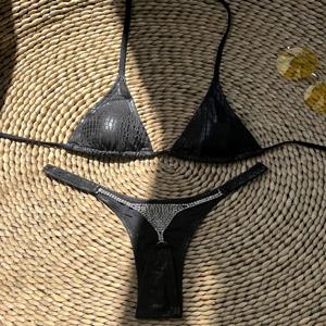 홀터 다이아몬드 라인스톤 미니  thong 비키니 여성 수영복 투피스 비키니 세트 PU 가죽 수영복