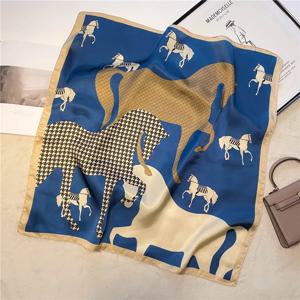 럭셔리 브랜드 인쇄 스퀘어 스카프 여성 부드러운 새틴 말 헤어 밴드 Neckerchief 사무실 Hijab 머리띠 풀라 가방 리본 선물