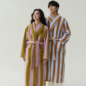 2025년 신상 가을/겨울 여성용 잠옷 두꺼운 벨벳 따뜻한 로브 커플용 코랄 벨벳 스트라이프 긴 홈웨어 목욕 가운