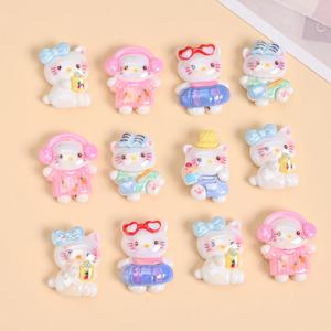 10개 랜덤 혼합 산리오 헬로키티 모양 비즈 치아발육기용 레진 비즈 쥬얼리 제작 DIY 고리걸이 팔찌 목걸이