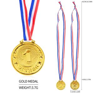 어린이를위한 10pcs 골드 우승자 상 메달 파티 호의 스포츠 상 축구 축구 게임 장난감 Pinata 필러 선물 어린이 생일