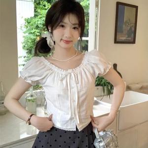 여성을위한 한국어 달콤한 레이스 화이트 셔츠 여름 짧은 소매 Bowknot 자르기 탑 여성 2025 Chic Ruffles 슬림 피트 셔츠 여성