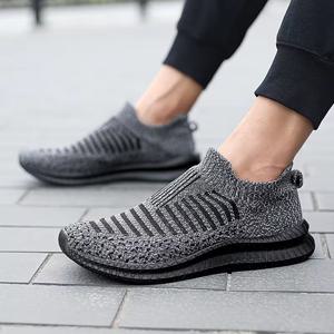 통기성 남성 캐주얼 신발 경량 야외 남성 운동화 미끄럼 방지 남성 운동화 슬립 온 플랫 Vulcanized Shoes 2023