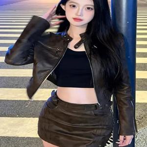 레트로 스타일 여성 슬림핏 PU 가죽 재킷 스탠드 칼라 숏 아우터 블랙 스파이시 걸 패션 가을 신상품