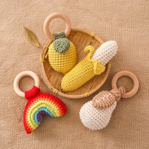 아기 크로 셰 뜨개질 딸랑이 나무 반지 과일 펜던트 Teether 장난감 유아 놀이 체육관 장난감 피트니스 랙 액세서리 아기 몬테소리 장난감