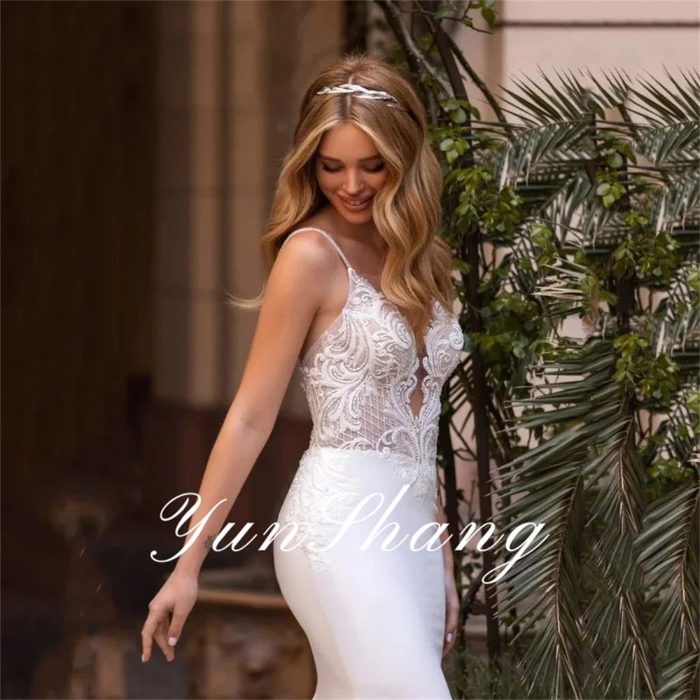 Yunshang 사용자 정의 우아한 인어 웨딩 드레스 v-목 스파게티 스트랩 오픈 다시 레이스 신부 가운 기차 Vestidos De Novia