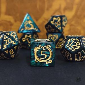 7pcs DND 주사위 7개/세트 드래곤 패턴 다면체 주사위 롤 플레잉 D&D TRPG 보드 게임 주사위 선물용 엔터테인먼트 액세서리