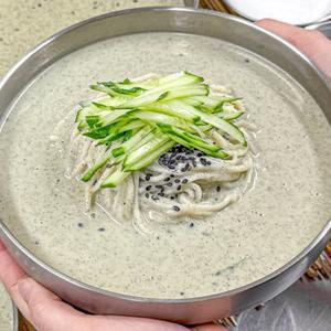 [농가살리기] 진하게 갈아낸 서리태 콩국수 7인분