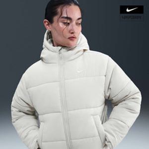 [나이키] 스포츠웨어 클래식 패딩 여성 써마 핏 루즈 후드 재킷 FZ5900-072