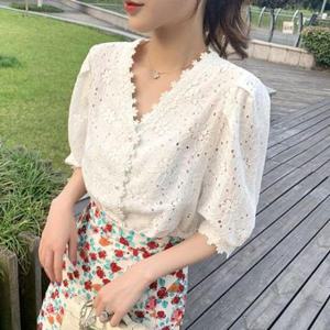 [쉬즈프리티]소보로펀칭블라우스