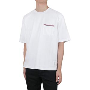 [톰브라운] 포켓 코튼 오버핏 숏 반팔 (MJS183A 07323 100)