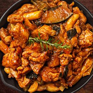 매콤한 춘천 양념 닭갈비 600g+600g 순살 간편조리 캠핑 밀키트
