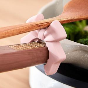 1+1 리본 조리도구 거치대 후라이팬 웍 편수냄비 뒤집개 국자 키친툴 실리콘 받침
