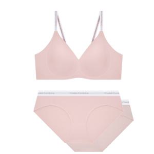 (신세계강남점)브라1+팬티2 화이트밴드라이트핑크 세트(CEWBR458LPK+CEWPT458LPK)