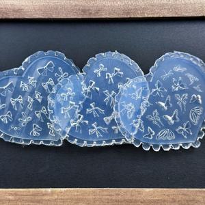 TEMU 3개 레진 실리콘 몰드, 높은 투명도 네일 실리콘 몰드, 보우 타이 장미 연마 도구, 3D 입체 나비 날개 꽃 스포이드 접착제, 크루스 하트, 레진 액체 몰드