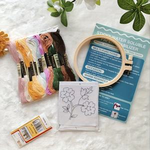 TEMU 초보자 DIY 자수 키트 7색 실과 14가지 바늘 사이즈 6개 세트 - 자체 접착식 수용성 꽃무늬 아플리케, 안정화 도구, 사계절 공예 세트, 자수 용품