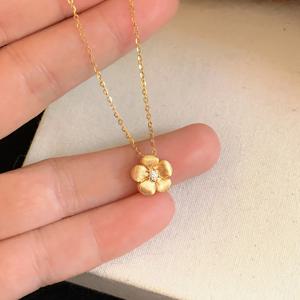 TEMU 1개; 구리; 사이즈: 45CM; 패셔너블하고 쉬운 큐빅 지르코니아 브러시드 플라워 펜던트 목걸이 여성 니치 디자인 스위트 라이트 럭셔리 엘레강트 흉골 체인, 발렌타인데이 선물, 생일 선물, [총 무게: 3.2G], 선물용으로 적합