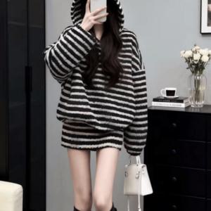 TEMU 여성용 한국 스타일 가을/겨울 코디 풀세트, 시원하고 섹시한 대비되는 후드 탑 & 스커트, 투피스 세트