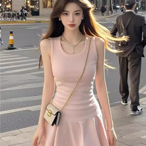 TEMU 여성 민소매 나시 미니 원피스 슬림핏 에이라인 허리라인 몸매보정 날씬해보이는 쫀쫀한 하이틴 데이트룩 바캉스룩 꾸안꾸 핑크 슬리브리스 라운드넥